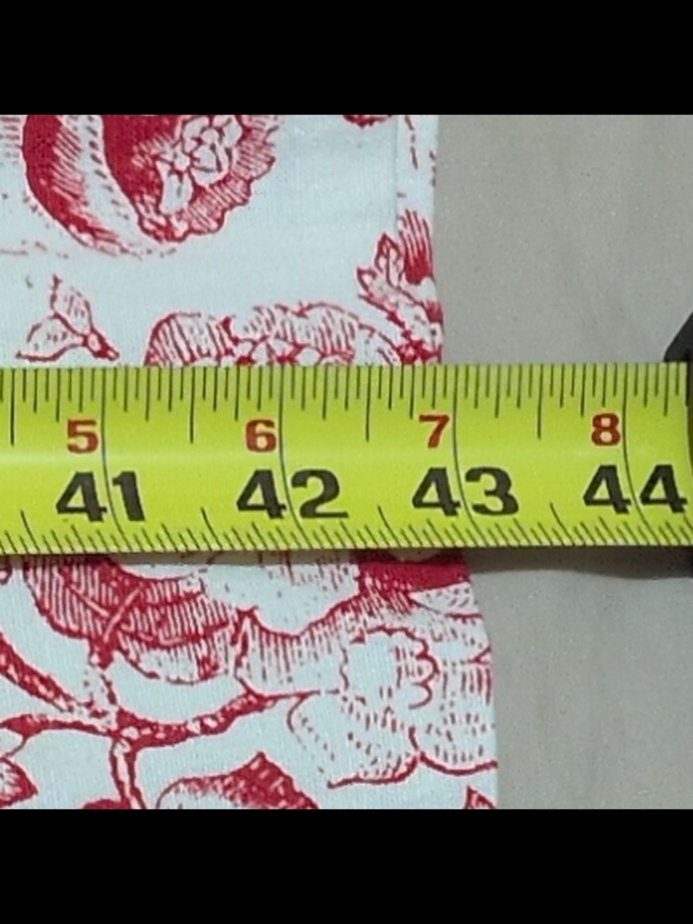 Floral Print Sleeveless Tie-Waist Dress in Red and White - Picture 3 of 5